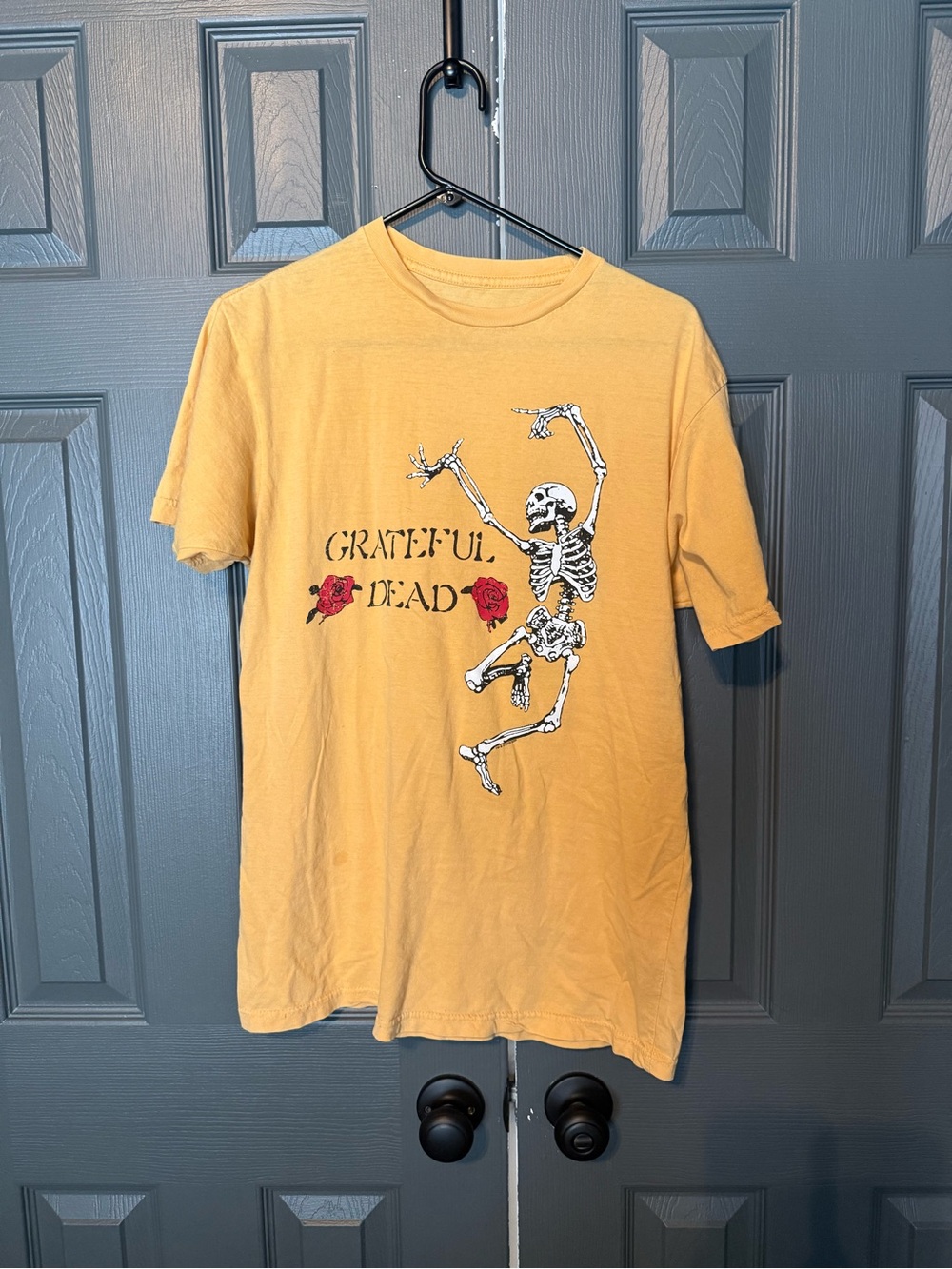 Luck Brand - Junk Food clothing collage. Grateful Dead Yellow Graphic 100% Cott